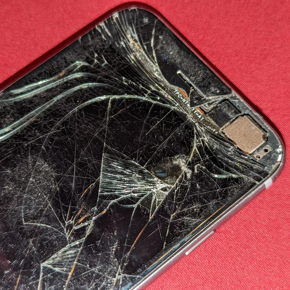 iPhone 6 (A1549) - 16 GB (For parts)***